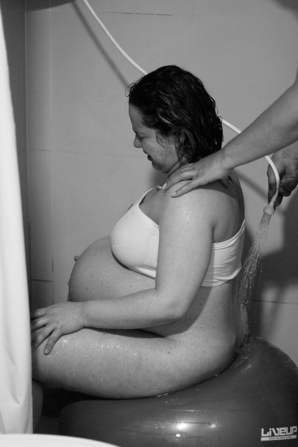 Comment gérer les douleurs de ligament rond pendant la grossesse ?